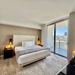 Luxury Beachside Condo | Hyde Beach House