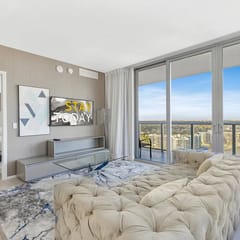 ★★★★★MILLION APARTMENT 2BD/2BA 𝙗𝙮 𝙎𝙏𝘼𝙔 𝙏𝙊𝘿𝘼𝙔. DIRECT OCEAN VIEW. 1 MIN FROM BEACH. 6 GUESTS.