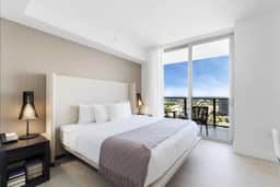 Elegant Getaway 𝙗𝙮 𝙎𝙏𝘼𝙔-𝙏𝙊𝘿𝘼𝙔 |  Hyde Beach House
