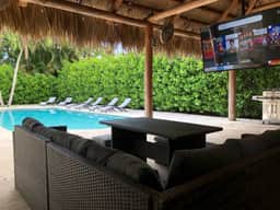 Villa Palma: Hollywood Beach Walk - Image 2