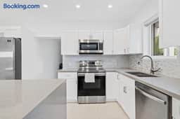 Miami Pool Retreat | Onyx Villa - Image 3