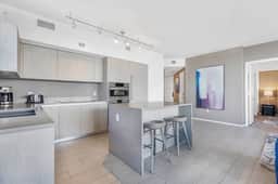 HYDE HOUSE 2101 - Image 4