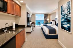 Golden Horizon | Luxury Beach Studio - Image 4