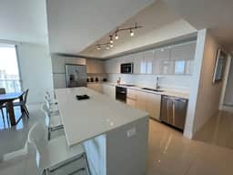 Coastal Sky Suite | 3BR/3BA, Water Views & Balcony - Image 2