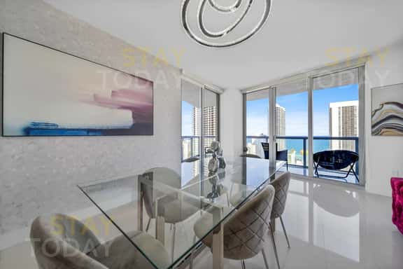 Oceanview Luxury Retreat | Beachwalk Resort - Image 1