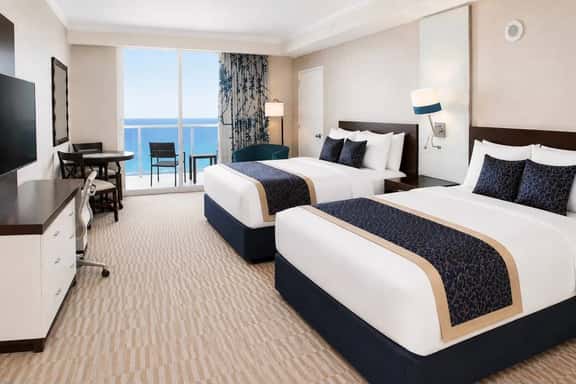 Golden Horizon | Luxury Beach Studio - Image 1