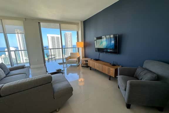 The Skyline Suite | Coastal Panorama Views - Image 1