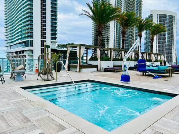 Stylish Apartment with View 𝙗𝙮 𝙎𝙏𝘼𝙔-𝙏𝙊𝘿𝘼𝙔 | Hyde Beach House