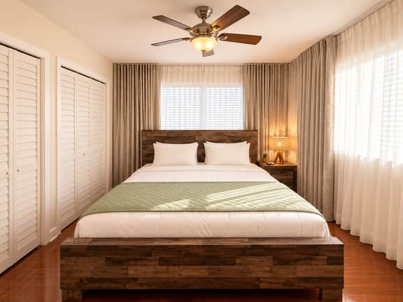 Coastal Retreat w Pool 𝙗𝙮 𝙎𝙏𝘼𝙔-𝙏𝙊𝘿𝘼𝙔 | Holly Casa