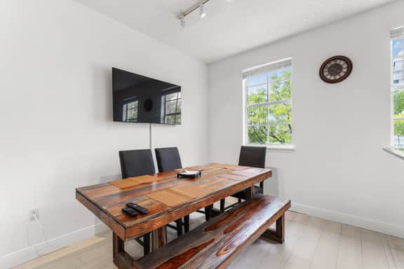 Bayside Townhome with Private Beach Access