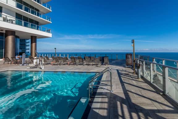 Modern Coastal Escape 𝙗𝙮 𝙎𝙏𝘼𝙔-𝙏𝙊𝘿𝘼𝙔 | Lyfe Resort - Image 2