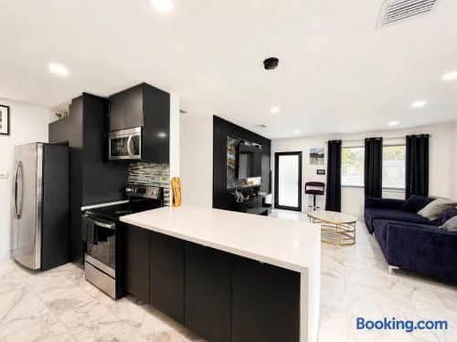 Victoria Park - B - Holiday Home - Image 5