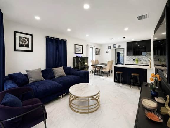 ★★★★★ Casa Celeste - Chic and Serene Miami Villa - Image 2