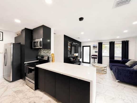 ★★★★★ Casa Celeste - Chic and Serene Miami Villa - Image 3