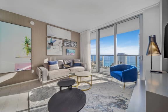 Sunkissed Miami Haven 𝙗𝙮 𝙎𝙏𝘼𝙔-𝙏𝙊𝘿𝘼𝙔 | Hyde Beach House