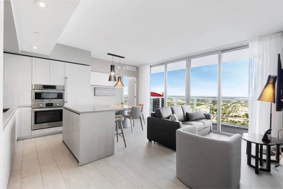 Elegant Getaway 𝙗𝙮 𝙎𝙏𝘼𝙔-𝙏𝙊𝘿𝘼𝙔 |  Hyde Beach House