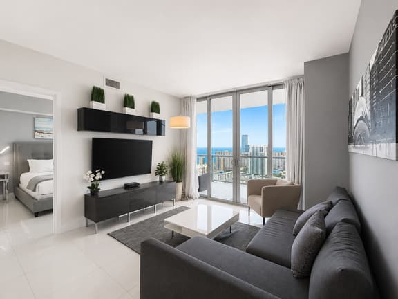Sky-High Oceanview 𝙗𝙮 𝙎𝙏𝘼𝙔-𝙏𝙊𝘿𝘼𝙔 | Beachwalk Resort - Image 1